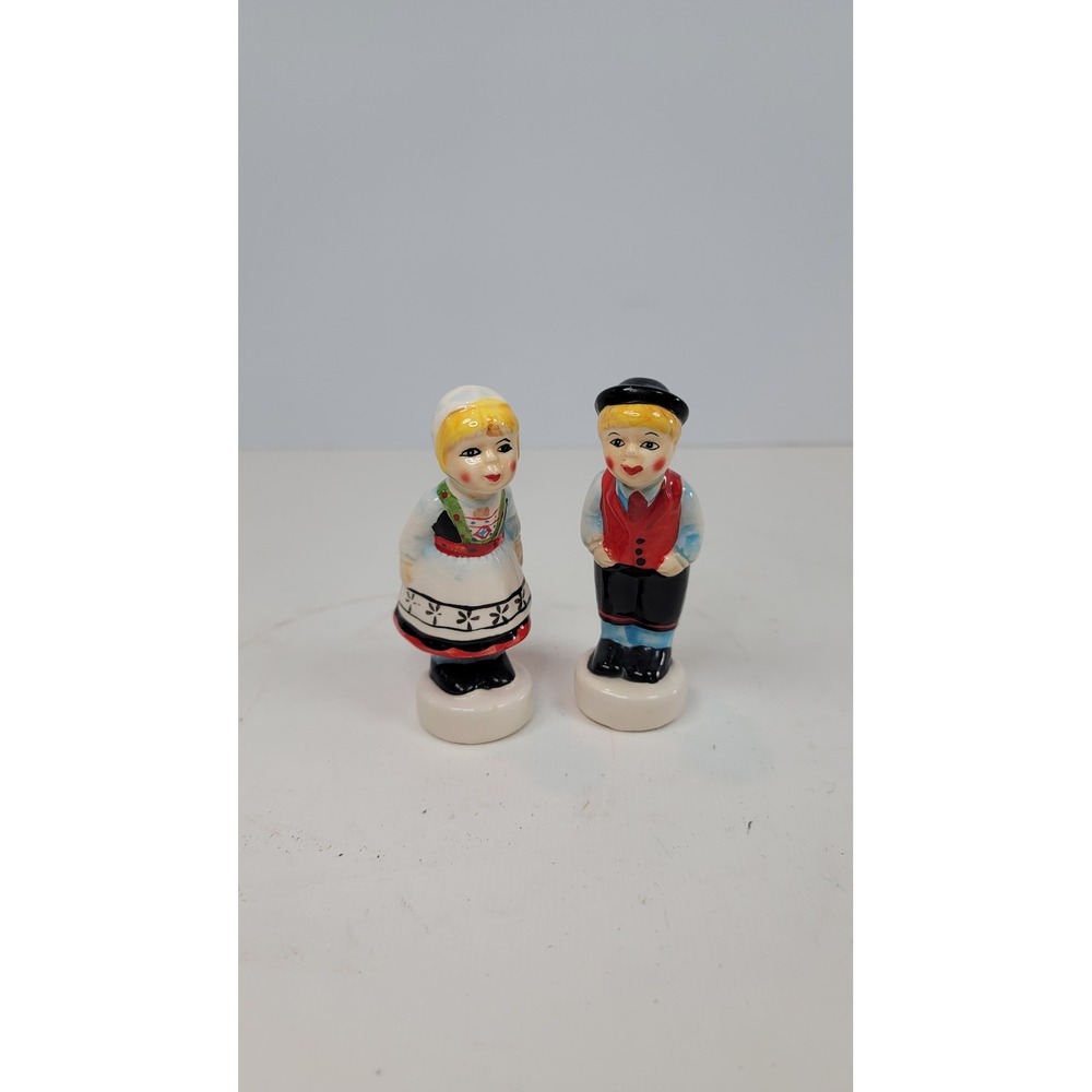 Vintage Dutch Boy and Girl Ceramic Salt and Pepper Shaker Set Folk Art Figurines